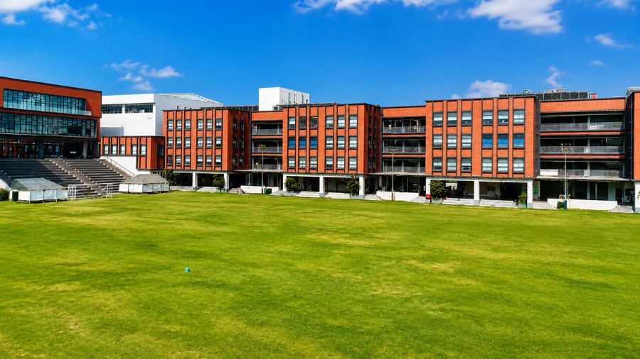 Shiv Nadar School (SNS)