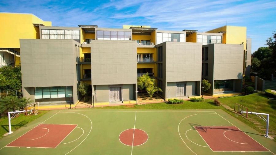 Singapore International School (SIS)