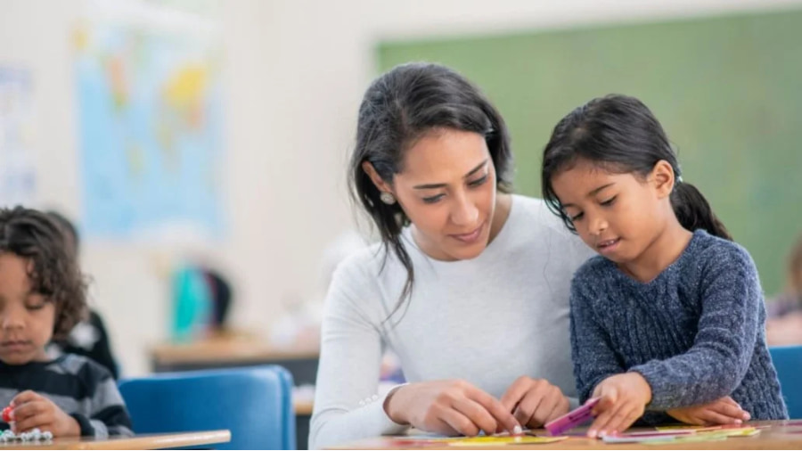 Expert Faculty & Holistic Education