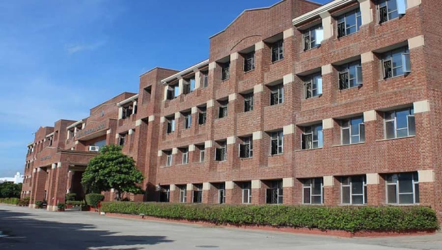 Amity International School