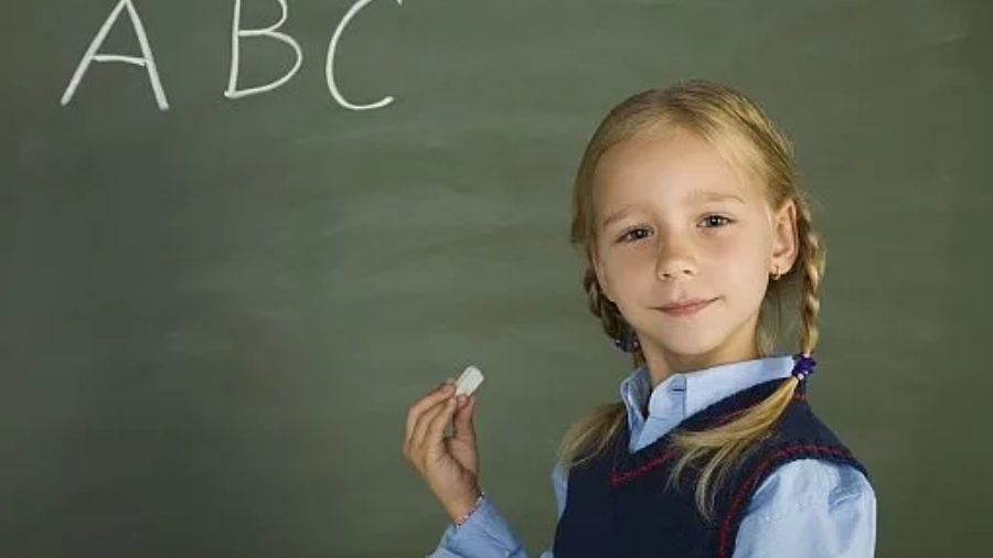 Make Smarter School Choices with EDHIPPO