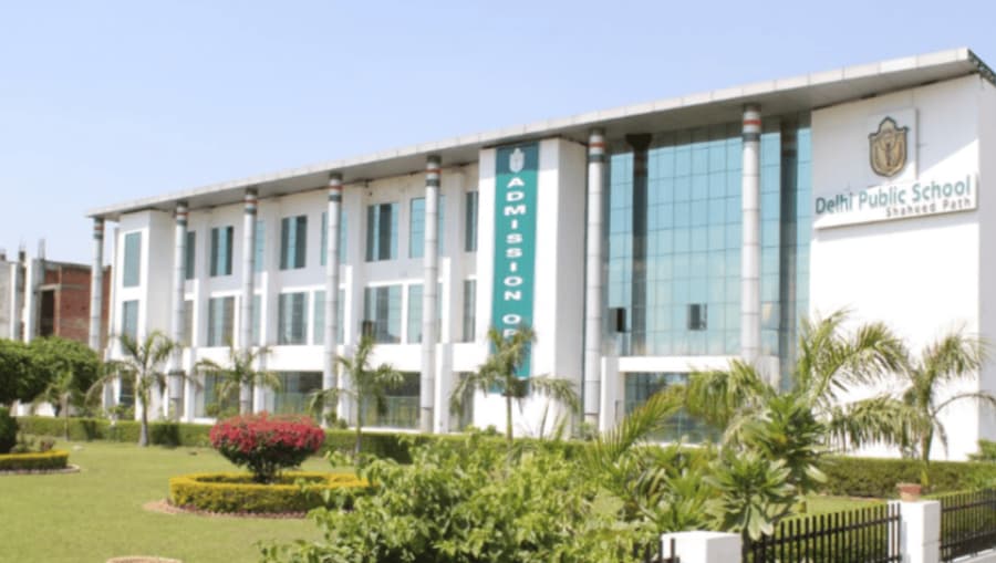 Shaheed Path, Delhi Public School (DPS)