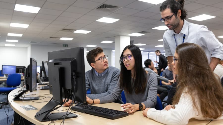 Your Path to a Successful Engineering Career Starts in Delhi